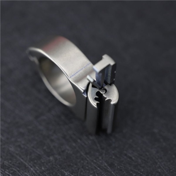 Slingshots: Titanium Frameless Ring With Slide-Lock Bands Attaching System